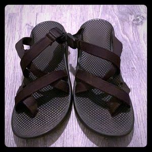 Women’s size 10 chaco’s slides